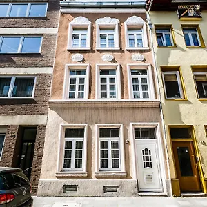 https://ferienwohnung-koln-altstadt-nord.topcolognehotels.com