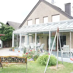 https://apartmentvermietung-meerbusch.topcolognehotels.com